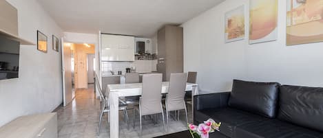 Smart TV, video library