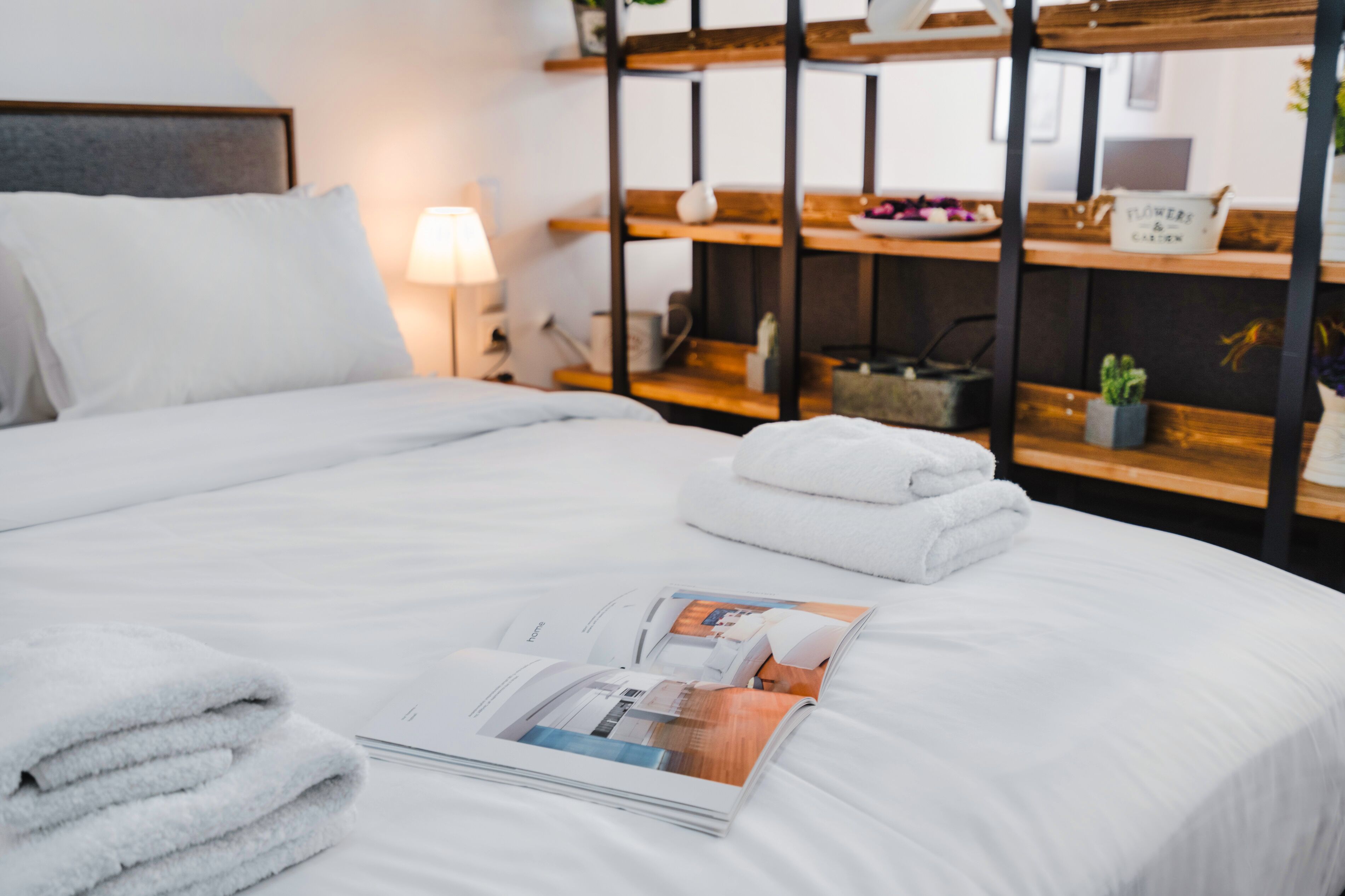 Sanders Home Suites - Pleasant Downtown Studio