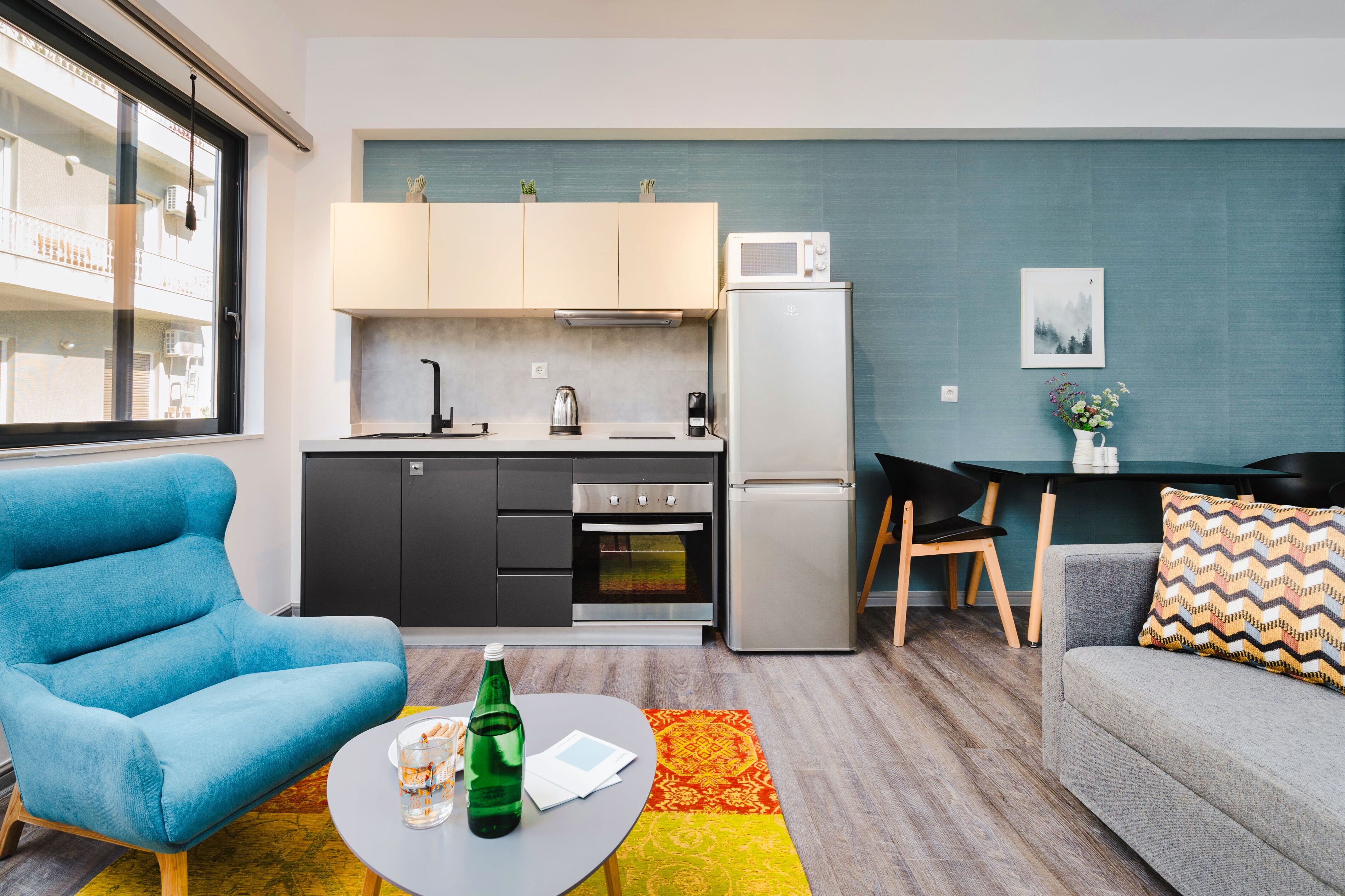 Sanders Home Suites - Pleasant Downtown Studio