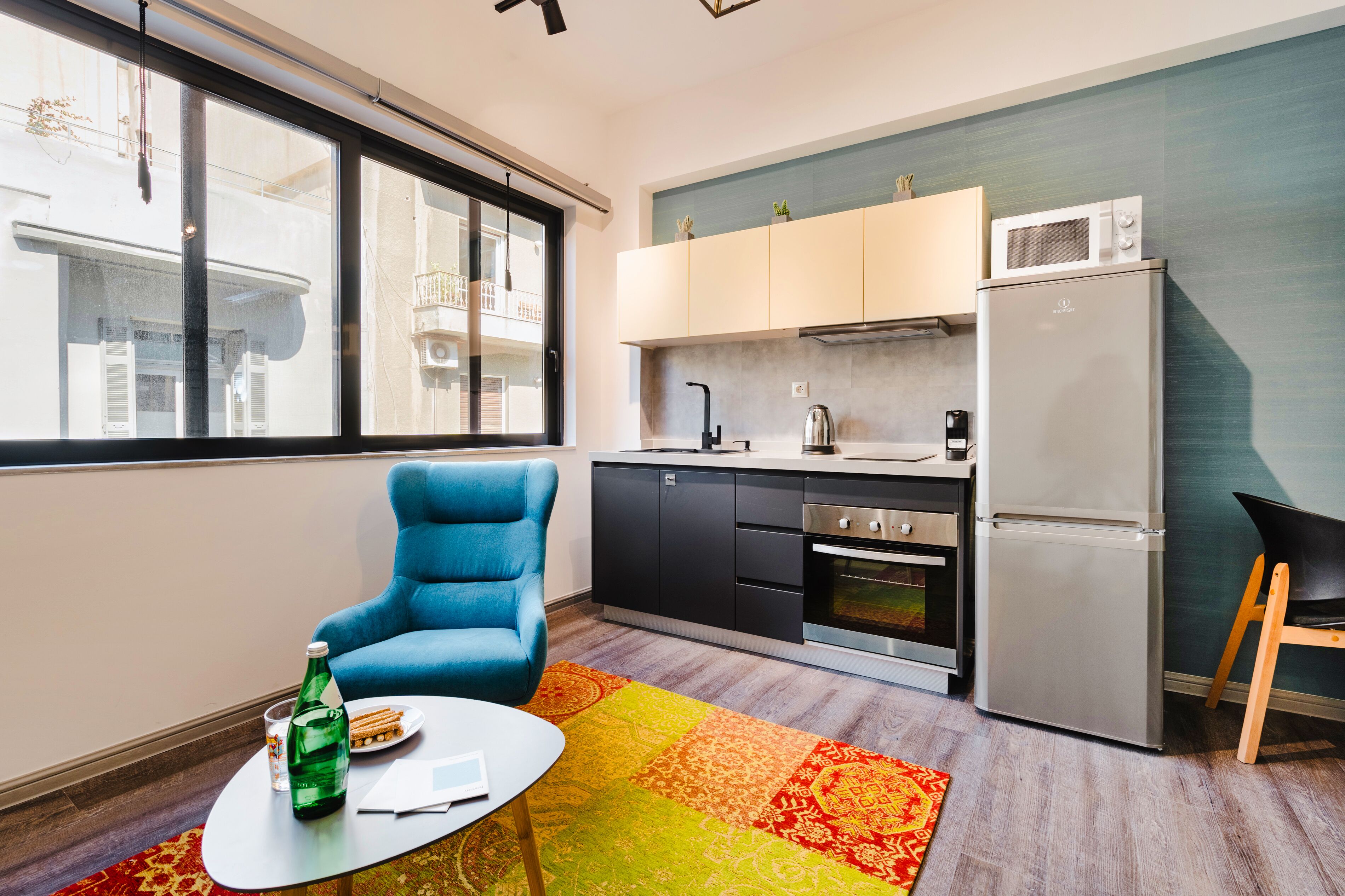 Sanders Home Suites - Pleasant Downtown Studio