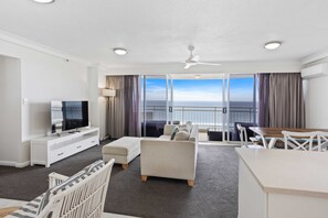Smart TV - Burleigh Heads Ocean Views 17th Floor Apartment (Gold Coast)
