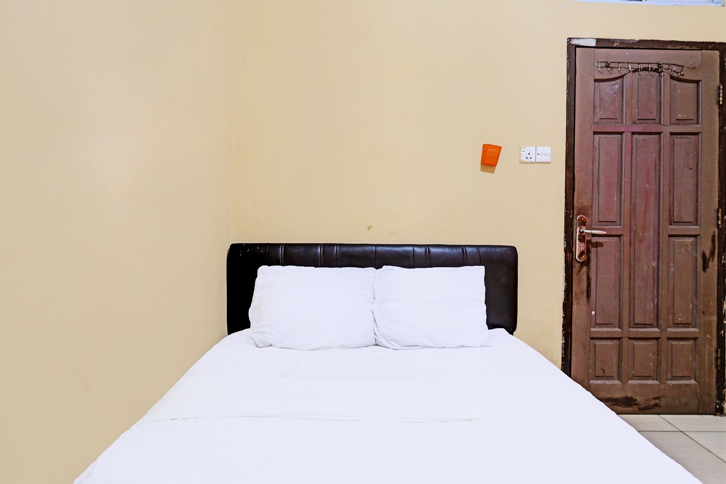economy double room | free wifi, bed sheets