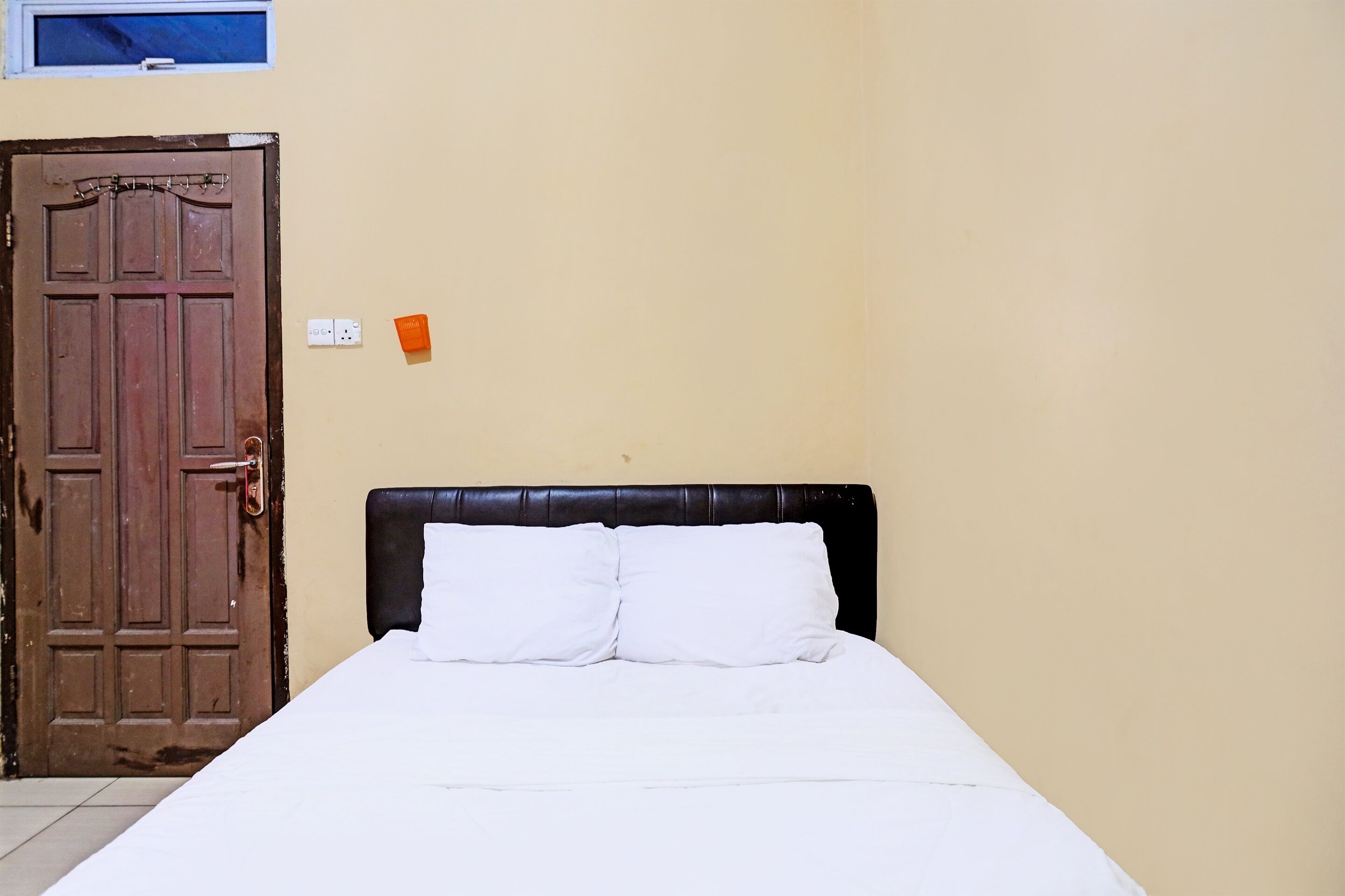 economy double room | free wifi, bed sheets