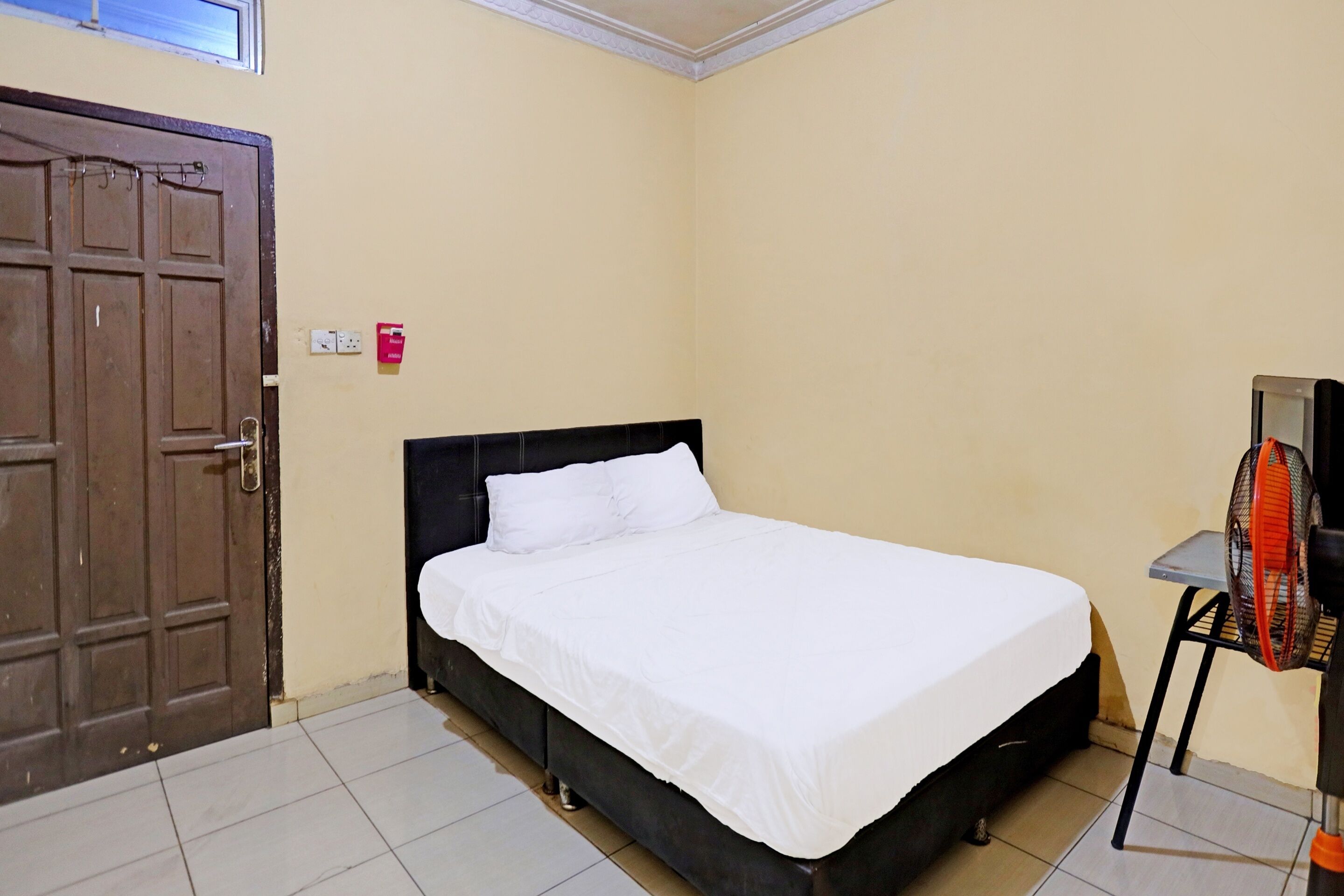 economy double room | free wifi, bed sheets