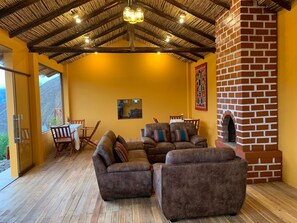 Interior - Alpaca Lodge (Chinchero)