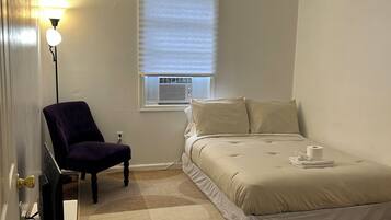7 bedrooms, iron/ironing board, WiFi, bed sheets