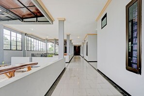 Lobby - OYO 90396 The Halona Villa Batu (Batu)