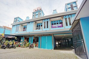 Front of property - OYO 90396 The Halona Villa Batu (Batu)