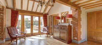 Williams Barn - a self catering cottage that sleeps 10 guests in 5 bedrooms