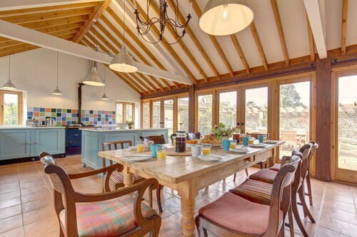 Williams Barn -  a self catering cottage that sleeps 10 guests  in 5 bedrooms