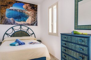 Familiehus, flere soverom, 2 bad (Casa Celeste 100m From Beach) | 2 soverom, wi-fi (inkludert) og sengetøy