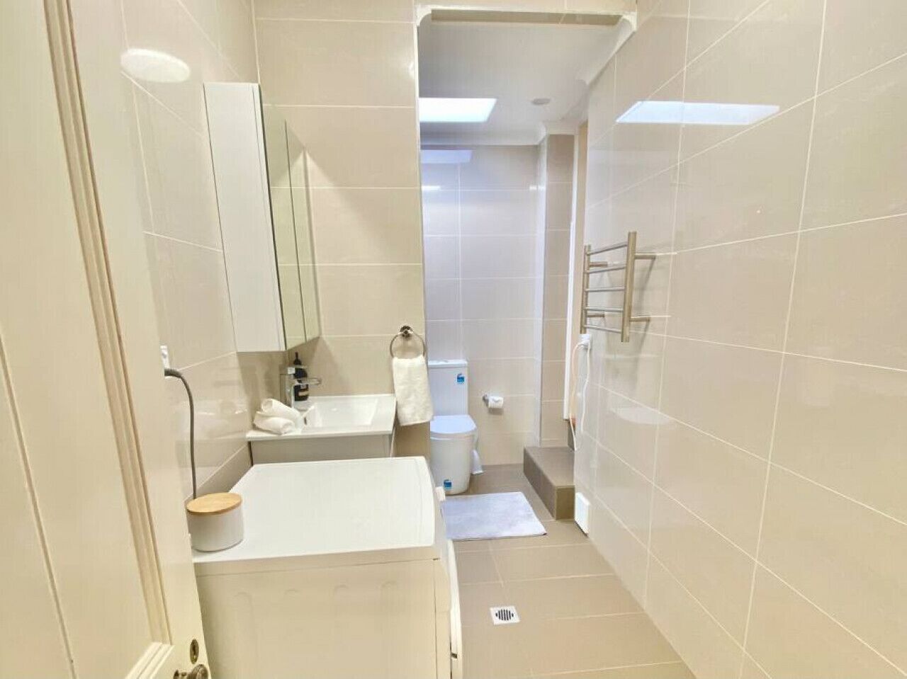 Hair dryer, towels