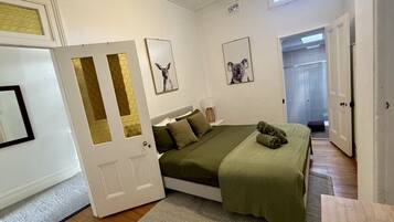 2 bedrooms, desk, iron/ironing board, free WiFi