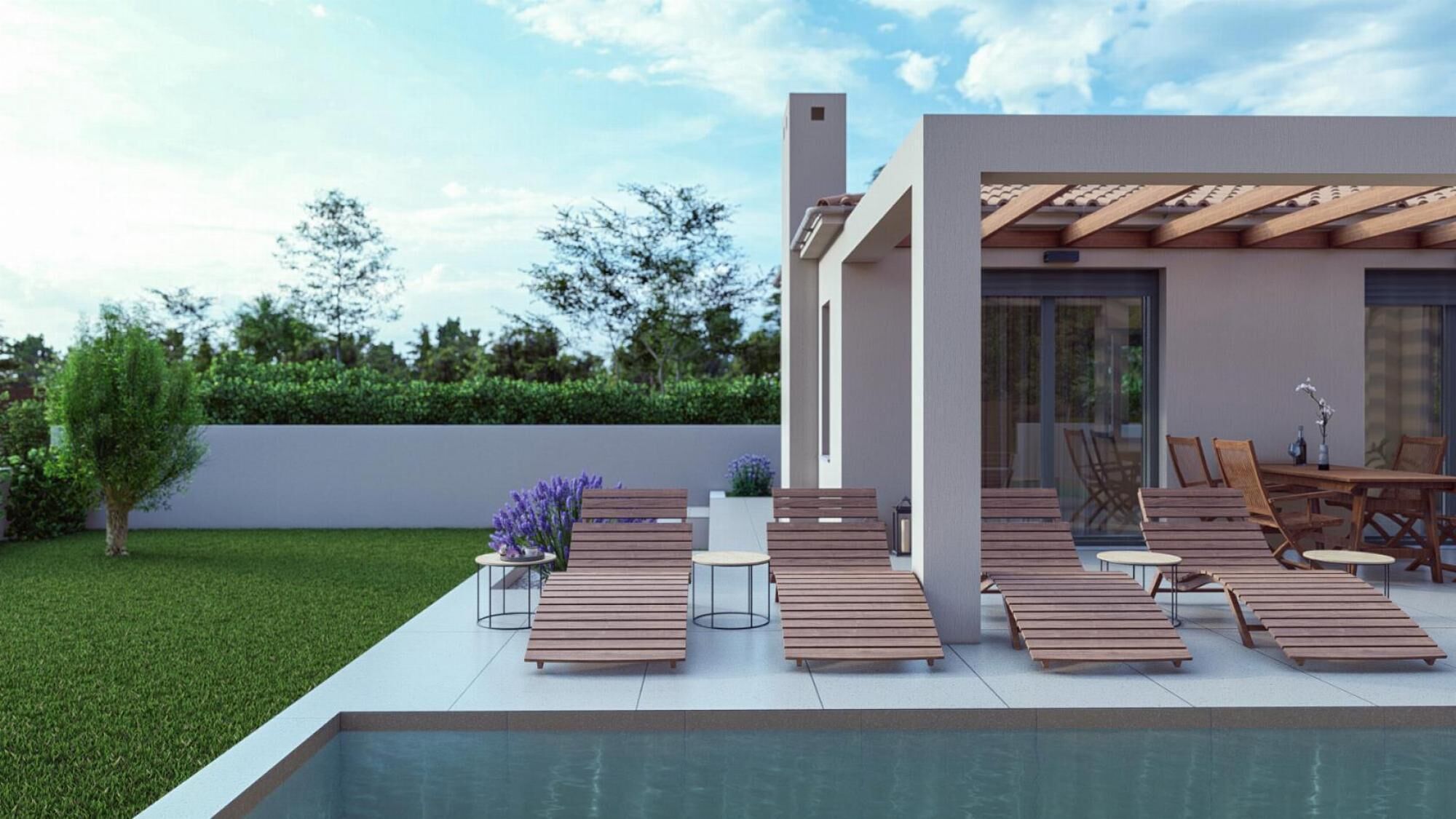 Area piscina esterna moderna con lettini in legno, un tavolino con un vaso di fiori e una struttura a pergola.