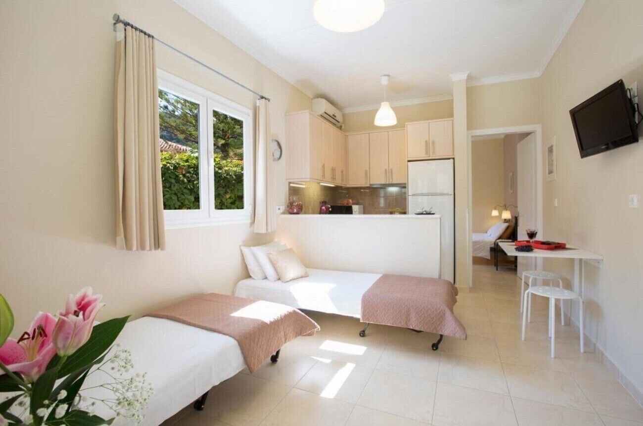 1 chambre, fer et planche à repasser, Wi-Fi gratuit, draps fournis