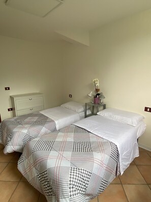2 chambres, Wi-Fi gratuit, draps fournis