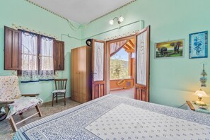 3 عدّة غرف نوم وملاءات أسرّة