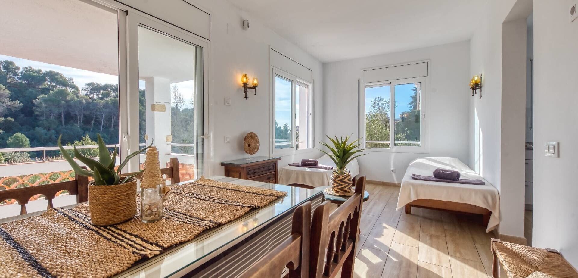 10 bedrooms, free WiFi, bed sheets