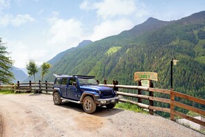 المنطقة المحيطة بالمنشأة