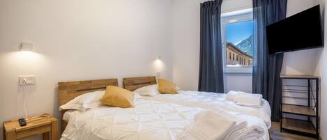 3 bedrooms, free WiFi, bed sheets