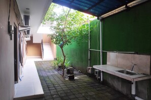 Interior detail - SPOT ON 90962 Sedana House (Jimbaran)