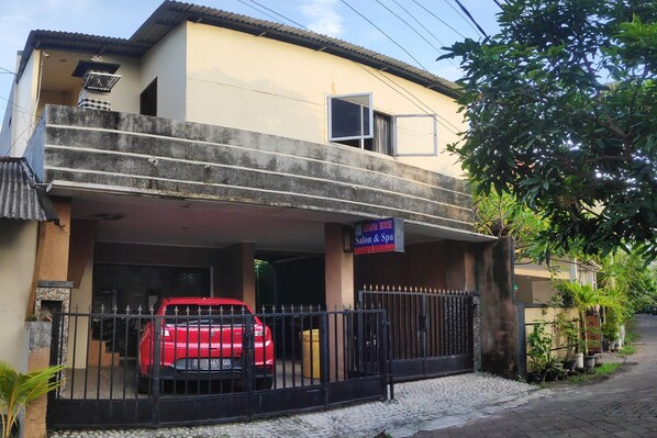 Fachada del alojamiento