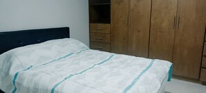 2 makuuhuonetta, Wi-Fi, vuodevaatteet