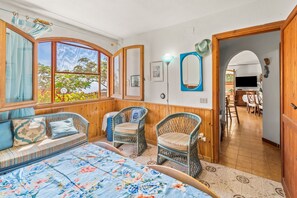 TV, fireplace - Holiday Home "Casa delle Stelle" with Sea View and Terraces (Torre Delle Stelle)