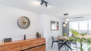 Dining - Sol y Sombra Holiday Home with Shared Pool, WiFi and Air Conditioning (El Campello)