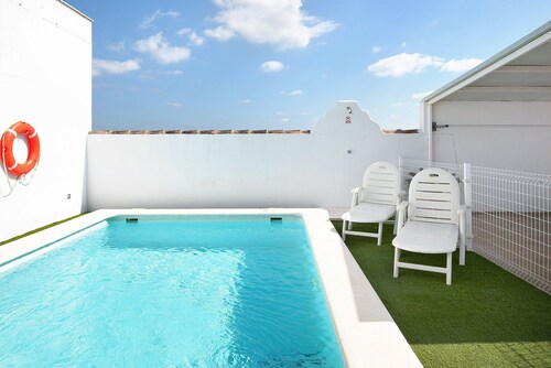 Vacation Home "Casa Sheila" with Private Pool, 2 Private Terraces & Wi-Fi
