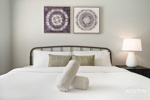 2 bedrooms, desk, iron/ironing board, free WiFi