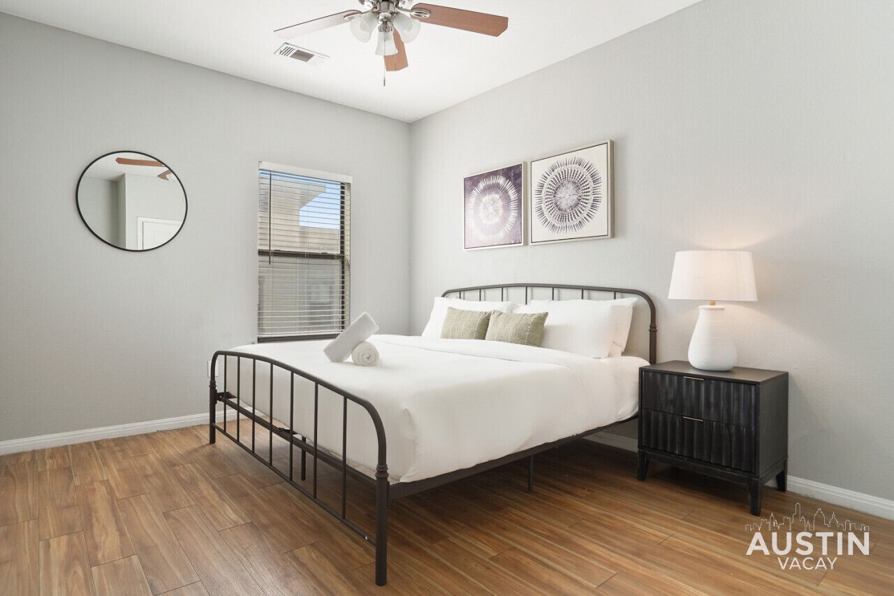 2 bedrooms, desk, iron/ironing board, free WiFi