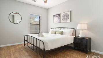 2 bedrooms, desk, iron/ironing board, free WiFi