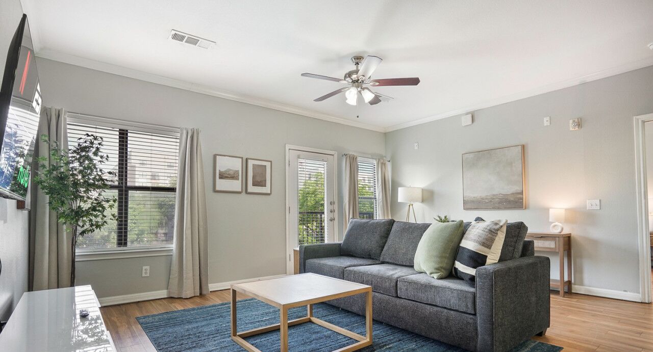 Close to it All in West Campus 2BR w/ Free Parking