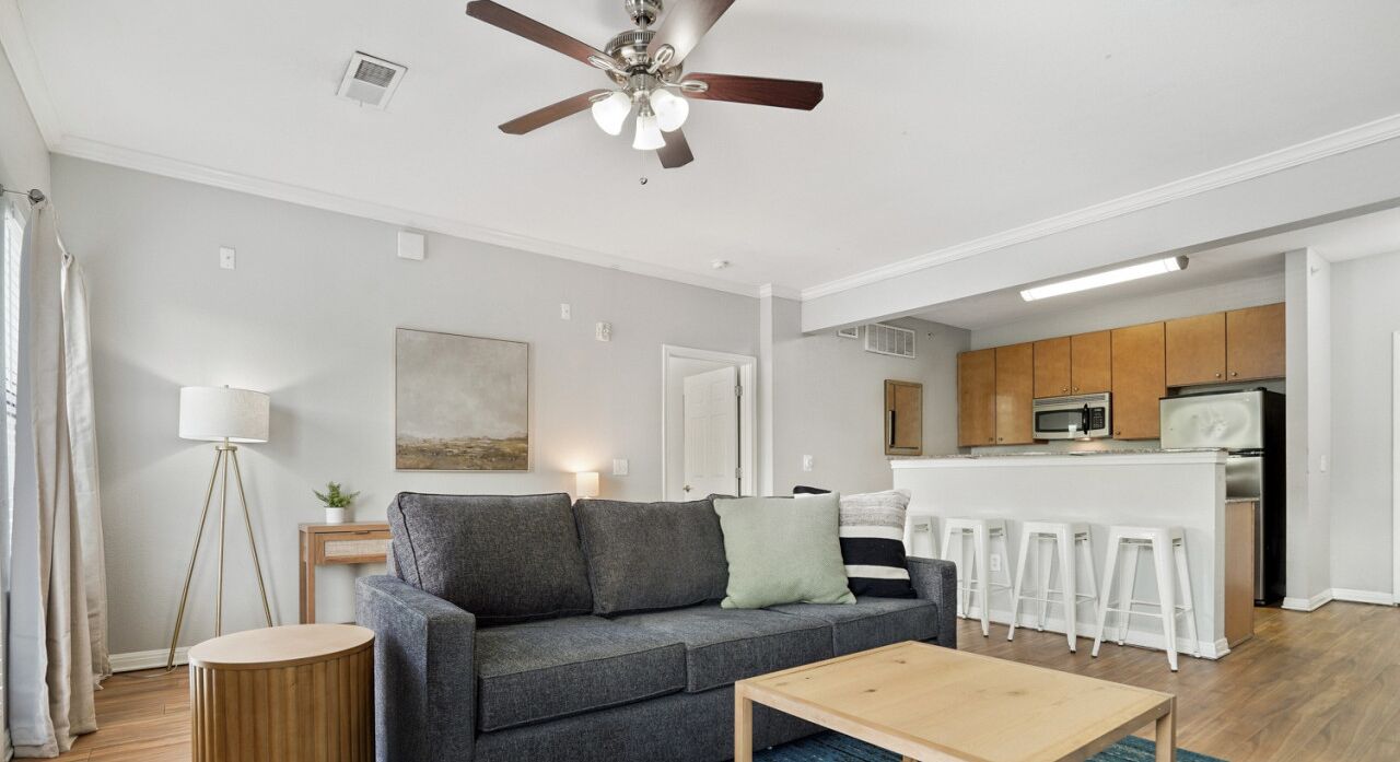 Close to it All in West Campus 2BR w/ Free Parking