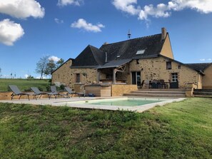 Piscine extérieure, piscine chauffée