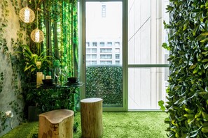 Interior - Dreamy Forest & Heaven Themed Apartment in the heart of Melbourne CBD (Melbourne)