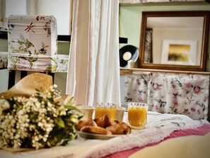 1 chambre, bureau, fer et planche à repasser, Wi-Fi