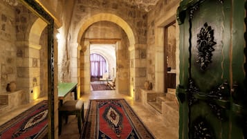 Executive Room | Egyptian cotton sheets, premium bedding, minibar, individually decorated