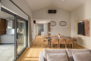 Dining - Modern villa with pool for 6 people in Bale (Bale)