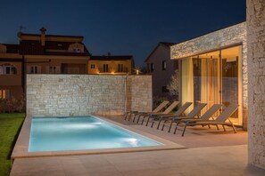 Beheizter Pool
