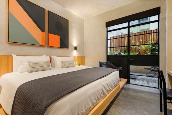 Desk, iron/ironing board, free WiFi, bed sheets