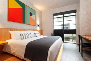 1 habitación, escritorio, tabla de planchar con plancha y wifi 