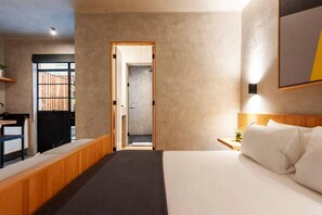 1 bedroom, desk, iron/ironing board, free WiFi