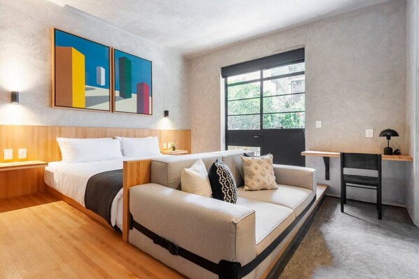 1 habitación, escritorio, tabla de planchar con plancha y wifi gratis 