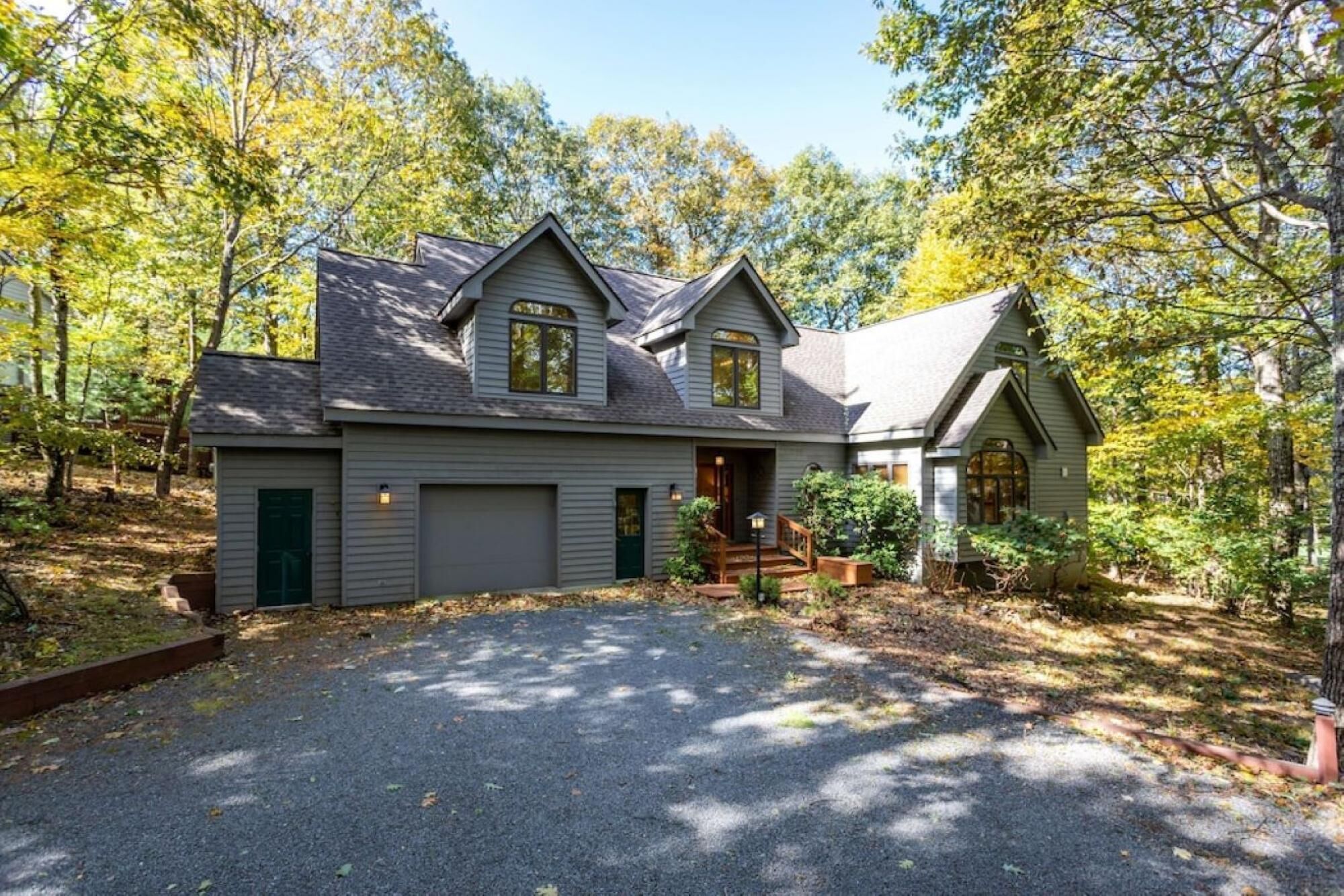 Book Spring Summer Luxury House at Wintergreen