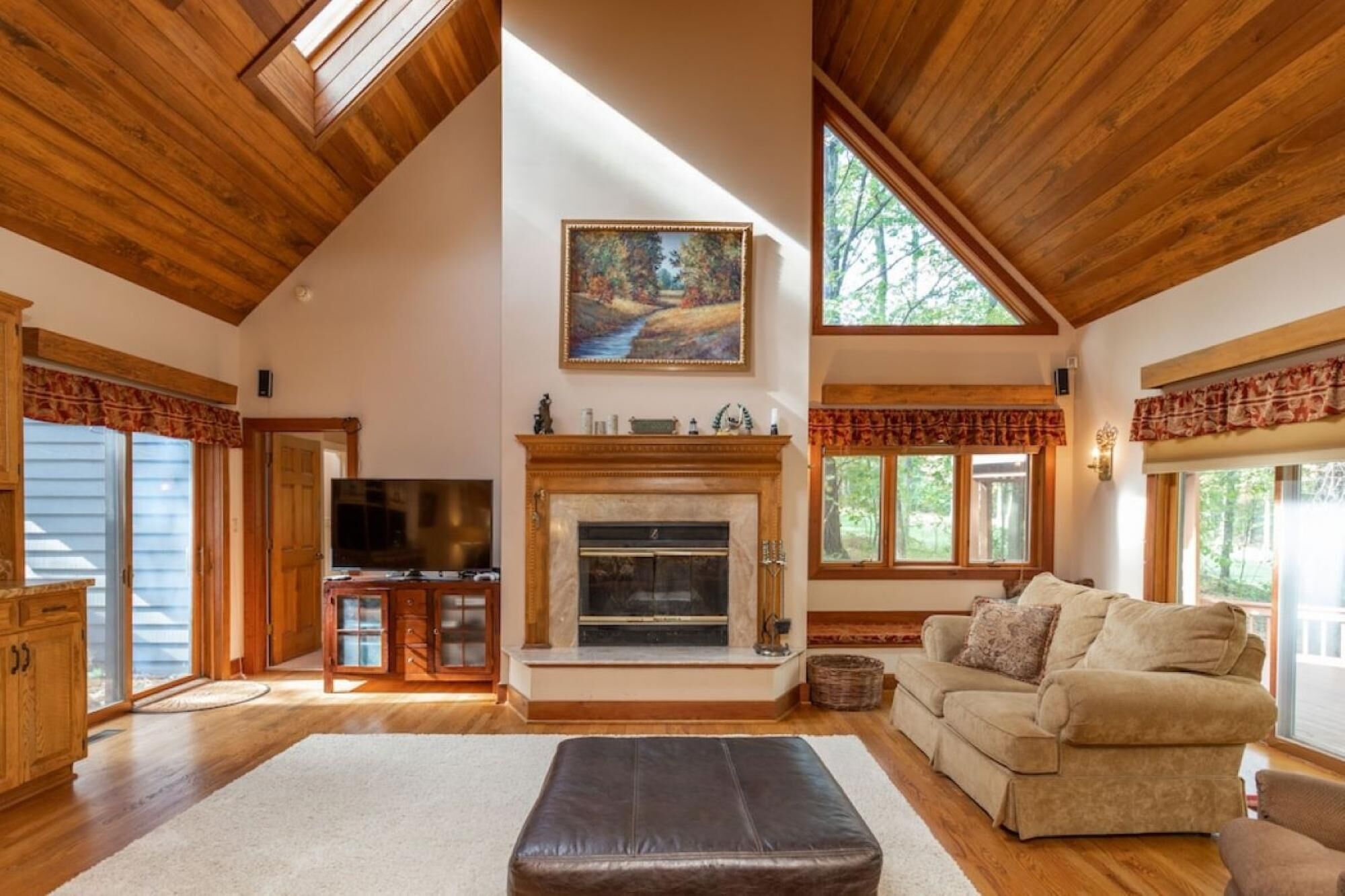 Book Spring Summer Luxury House at Wintergreen