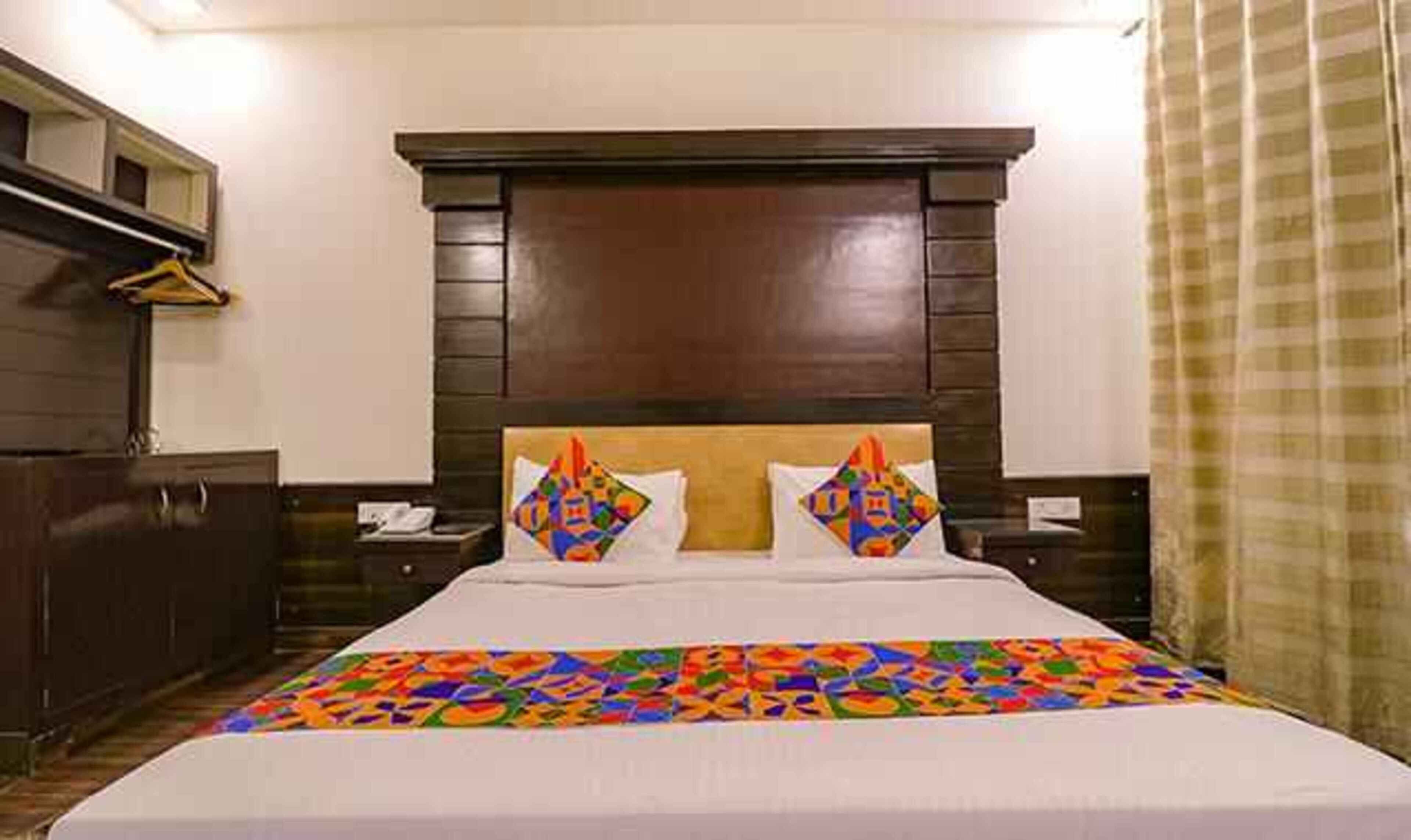 Roomshala 063 Cloud 29