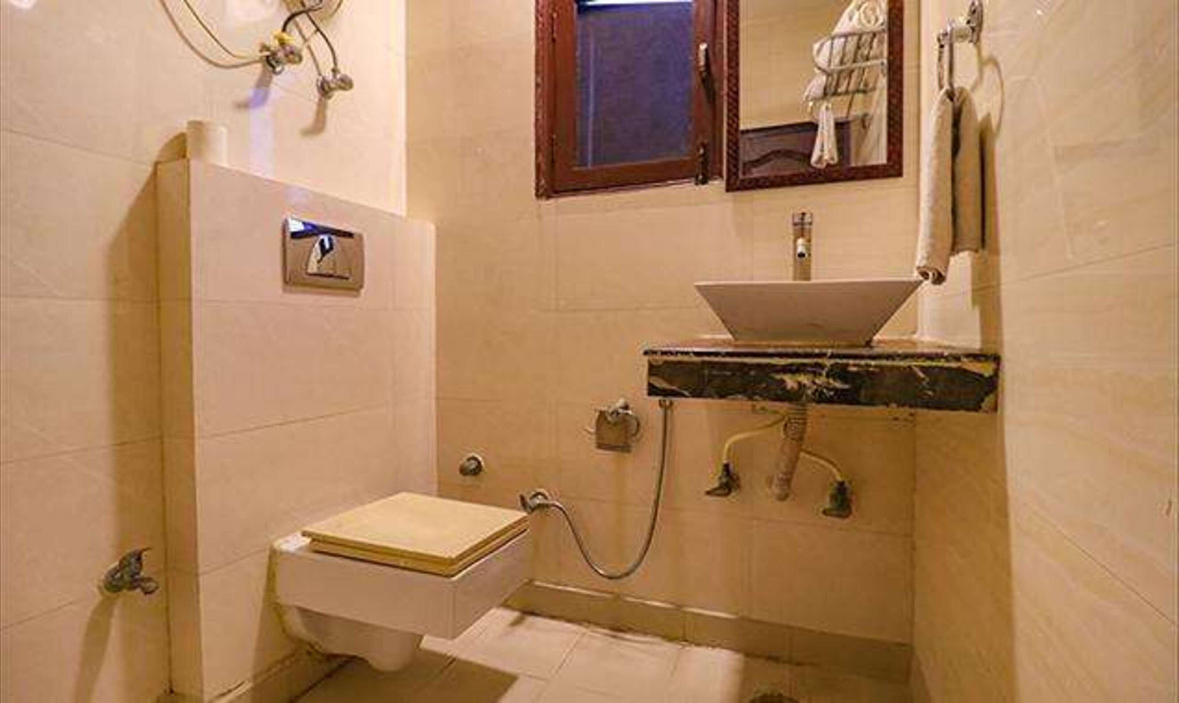 Roomshala 063 Cloud 29