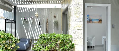 Duplex, Garden View (Split Level) | Terrace/patio